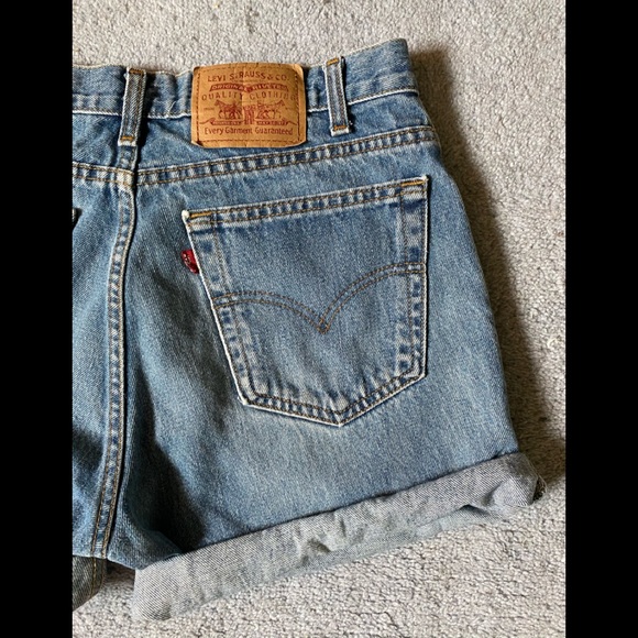 Vintage Levis Shorts in Classic Blue Wash - Picture 3 of 8